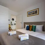 Emihouse Riverside Premium - Free Parking, Center *