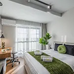 Emihouse Riverside Premium - Free Parking, Center Apartment Rzeszow