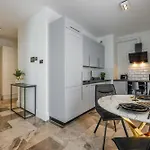 Emihouse Riverside Premium - Free Parking, Center