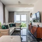 Emihouse Riverside Premium - Free Parking, Center