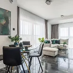 Emihouse Riverside Premium - Free Parking, Center *