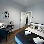 Emihouse Riverside Premium - Free Parking, Center Apartman Rzeszów