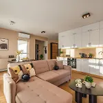 Emihouse Riverside Premium - Free Parking, Center Apartman *