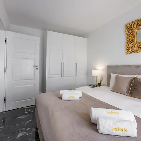 Апартаменты Emihouse Riverside Premium - Free Parking, Center