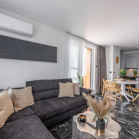 Emihouse Riverside Premium - Free Parking, Center رشيشوف