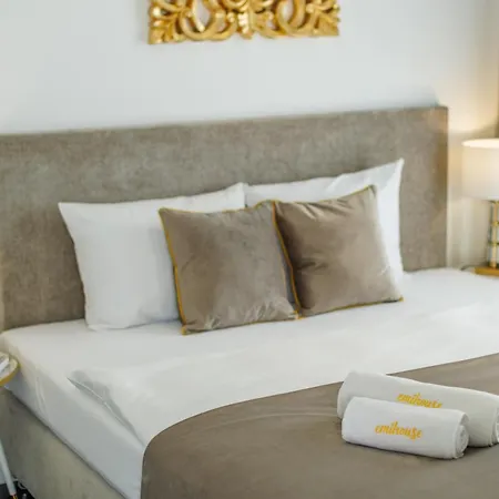Emihouse Riverside Premium - Free Parking, Center Apartment Rzeszow