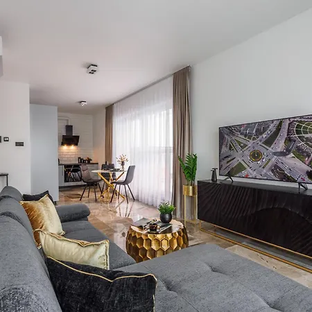 Emihouse Riverside Premium - Free Parking, Center Apartment Rzeszow