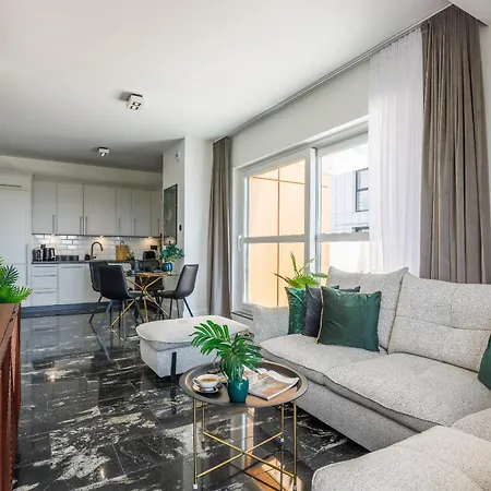 Emihouse Riverside Premium & Free Parking Apartment *