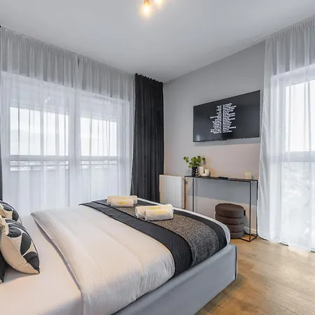 Emihouse Riverside Premium - Free Parking, Center Apartment