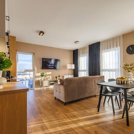 Emihouse Riverside Premium & Free Parking Rzeszow