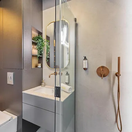 Emihouse Riverside Premium - Free Parking, Center