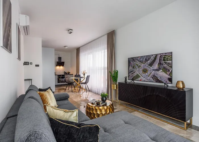 Emihouse Riverside Premium - Free Parking, Center Apartment Rzeszow