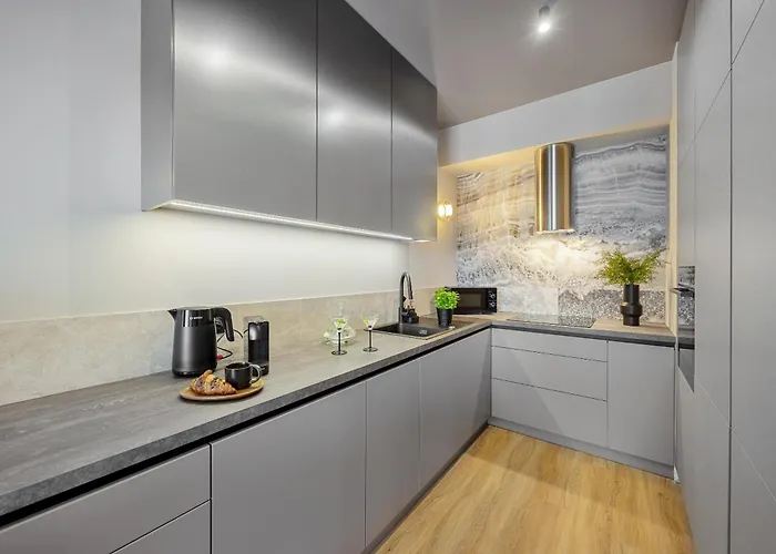 Emihouse Riverside Premium - Free Parking, Center *