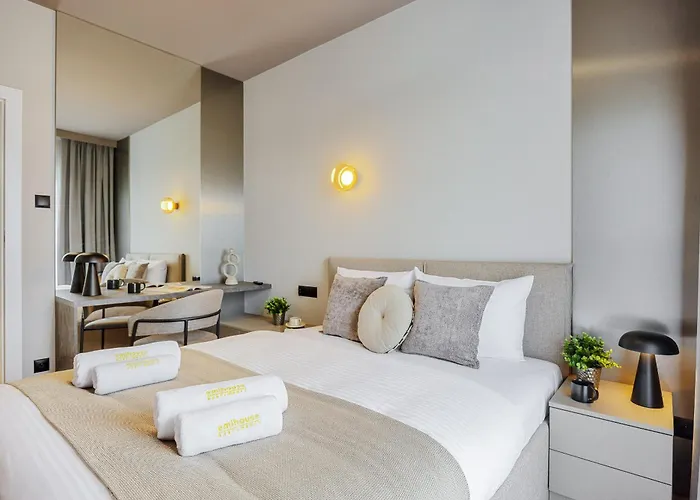 Emihouse Riverside Premium - Free Parking, Center Apartment