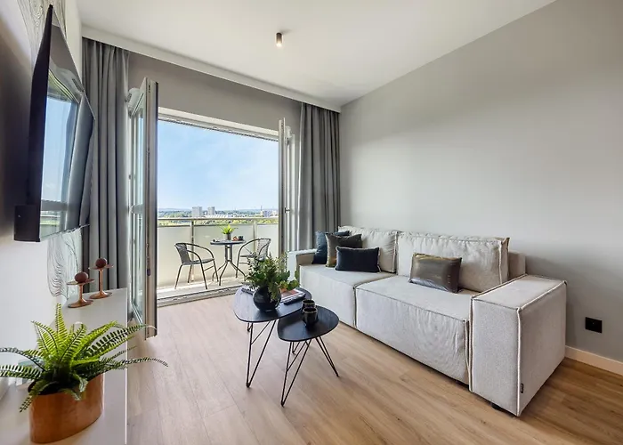 Emihouse Riverside Premium - Free Parking, Center Apartment *